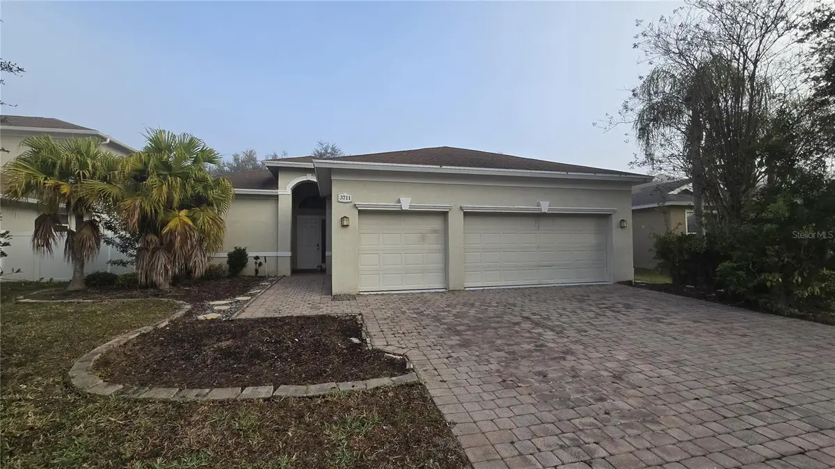 3711 65th Avenue E, Sarasota, FL 34243 - Image #1