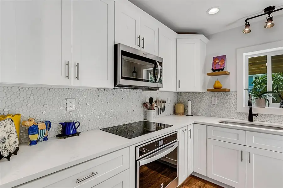 3026 51st Street S, Gulfport, FL 33707 - Image #3