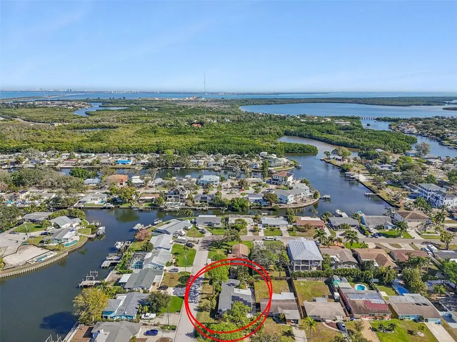 9107 Bay Street Ne, Saint Petersburg, FL 33702 - Image #2