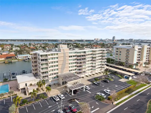 223 Island Way #5E, CLEARWATER BEACH, FL 33767