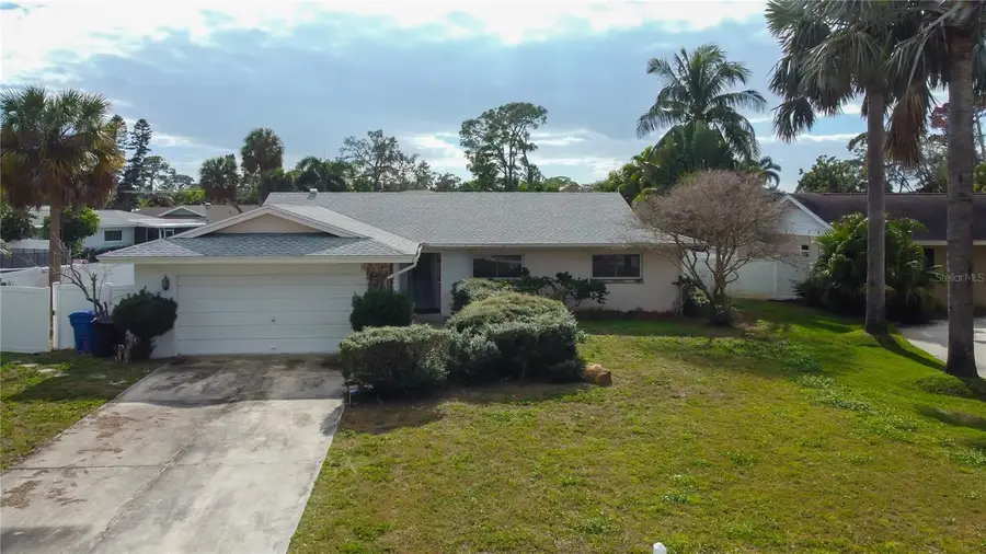 5116 Venetian Boulevard Ne, Saint Petersburg, FL 33703 - Image #2
