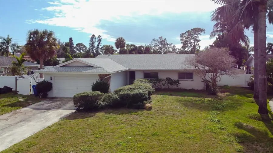 5116 Venetian Boulevard Ne, Saint Petersburg, FL 33703 - Image #3