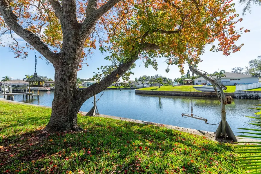 1466 51st Avenue Ne, Saint Petersburg, FL 33703 - Image #3