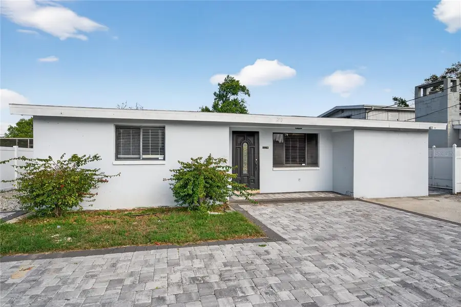 2304 E 111th Avenue, Tampa, FL 33612 - Image #2