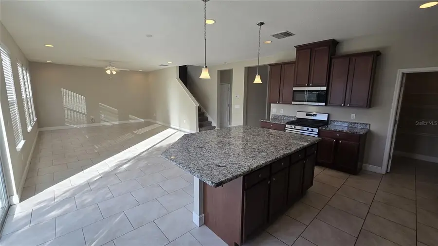 5919 Esker Falls Lane, Lithia, FL 33547 - Image #2