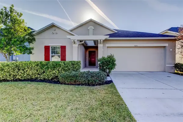 5050 Suncatcher Drive, WESLEY CHAPEL, FL 33545