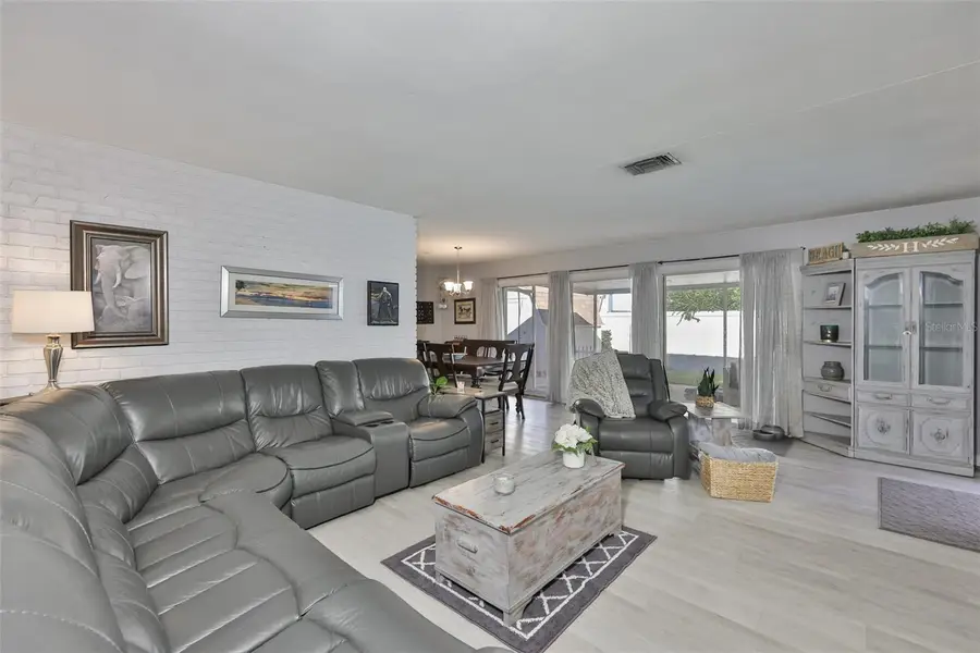 13931 Dominica Drive, Seminole, FL 33776 - Image #3