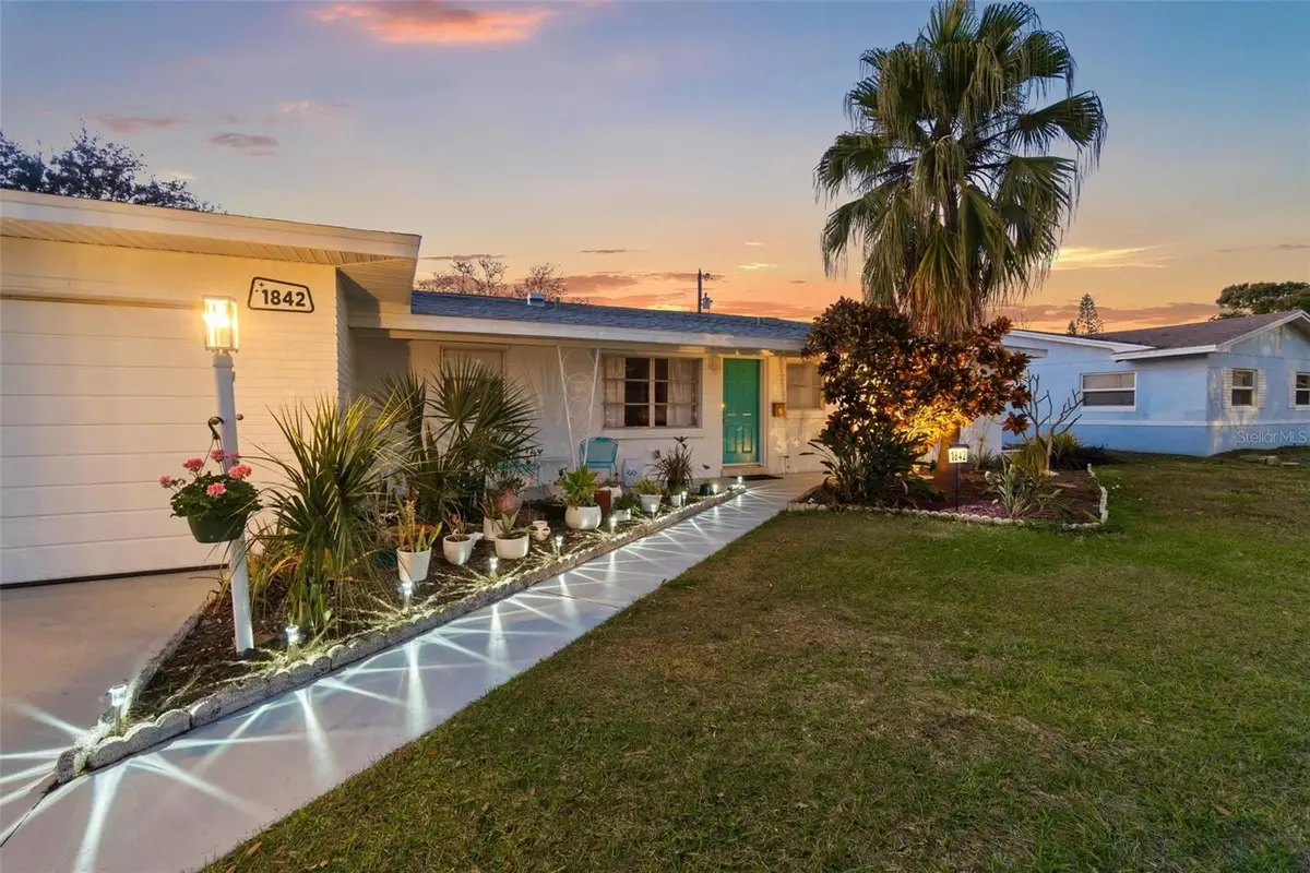1842 59th Way N, Saint Petersburg, FL 33710 - Image #1