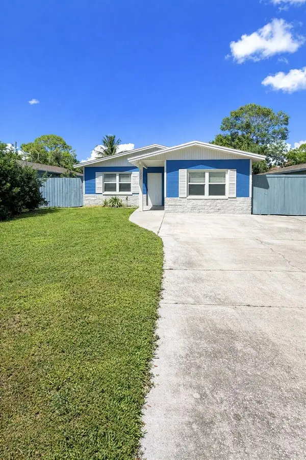 1735 Michigan Avenue Ne, ST PETERSBURG, FL 33703