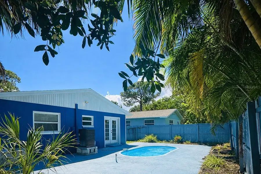 1735 Michigan Avenue Ne, Saint Petersburg, FL 33703 - Image #3