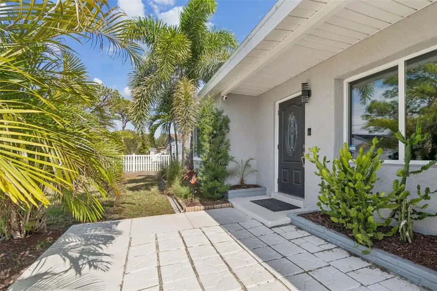 7631 18th Way N, Saint Petersburg, FL 33702 - Image #2