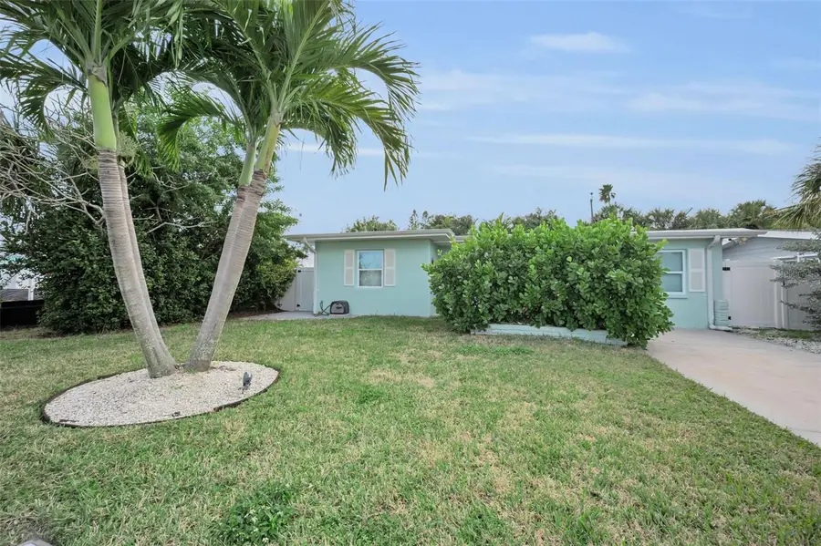 15812 3rd Street E, Redington Beach, FL 33708 - Image #3