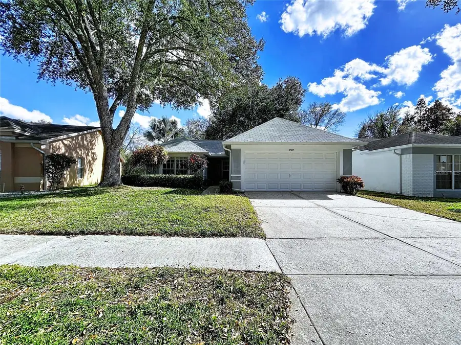 7517 Savannah Lane, Tampa, FL 33637 - Image #2