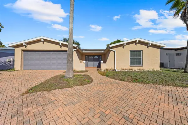 8615 Newton Drive, PORT RICHEY, FL 34668