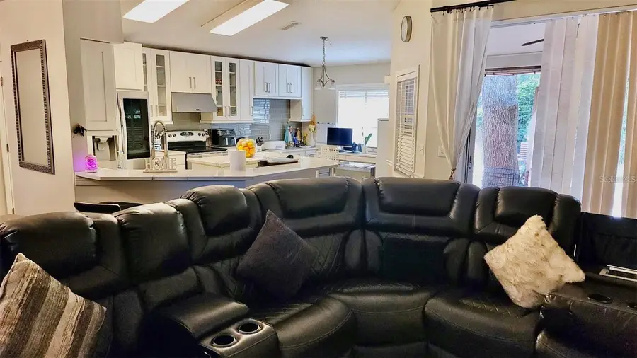 4611 Hidden Shadow Drive, Tampa, FL 33614 - Image #3