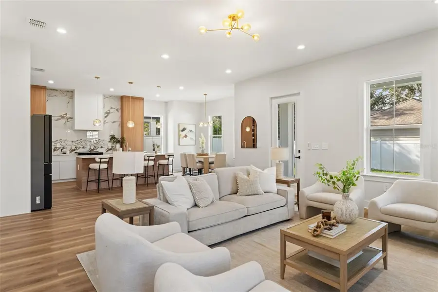 10194 Hodson Place, Seminole, FL 33776 - Image #2