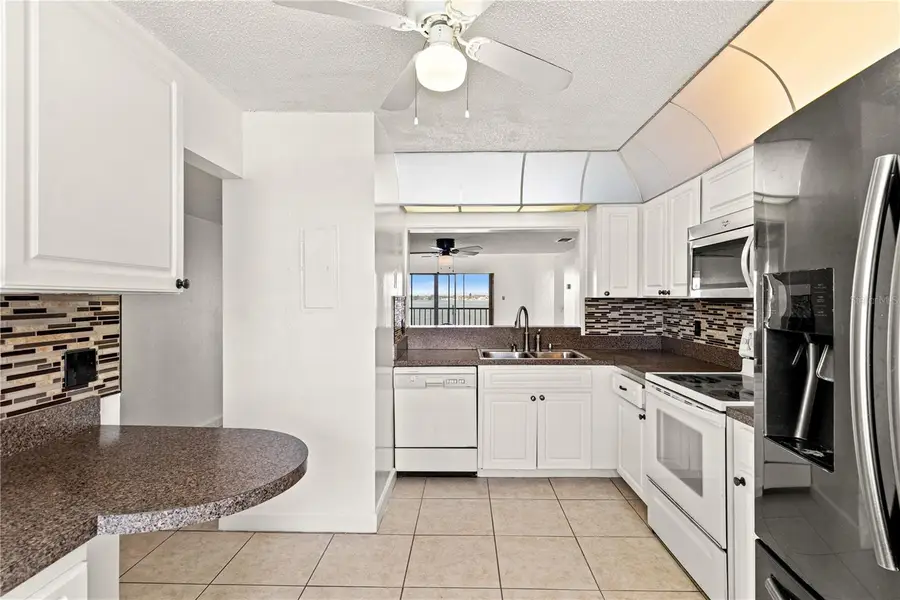 7700 Sun Island Drive S #203, South Pasadena, FL 33707 - Image #3