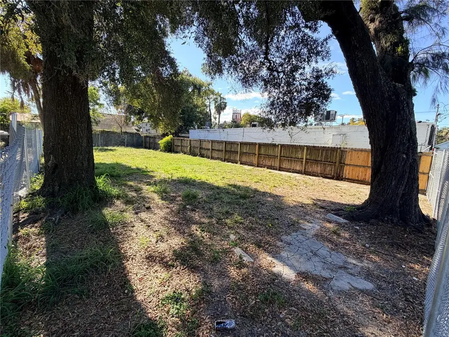 905 E 26th Avenue, Tampa, FL 33605 - Image #2