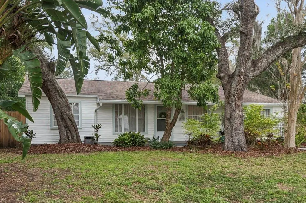 815 W Lowry Lane, Tampa, FL 33604 - Image #1