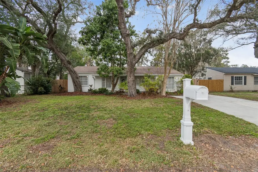 815 W Lowry Lane, Tampa, FL 33604 - Image #2