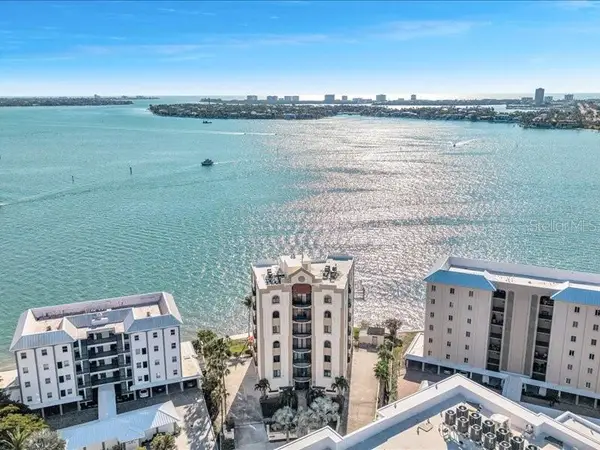 378 Golden Gate Point #6, SARASOTA, FL 34236
