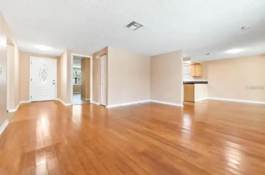 16108 Foxfire Drive, Tampa, FL 33618 - Image #3