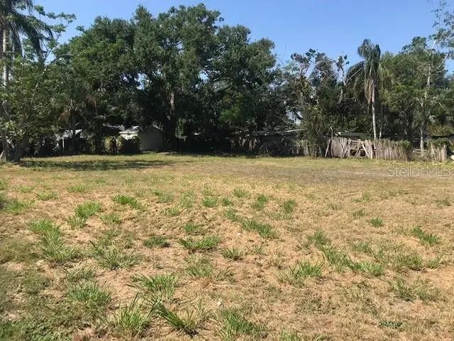 2930 Hawthorne Street, Sarasota, FL 34239 - Image #2