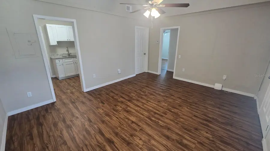 303 Josephine Avenue, Fruitland Park, FL 34731 - Image #3