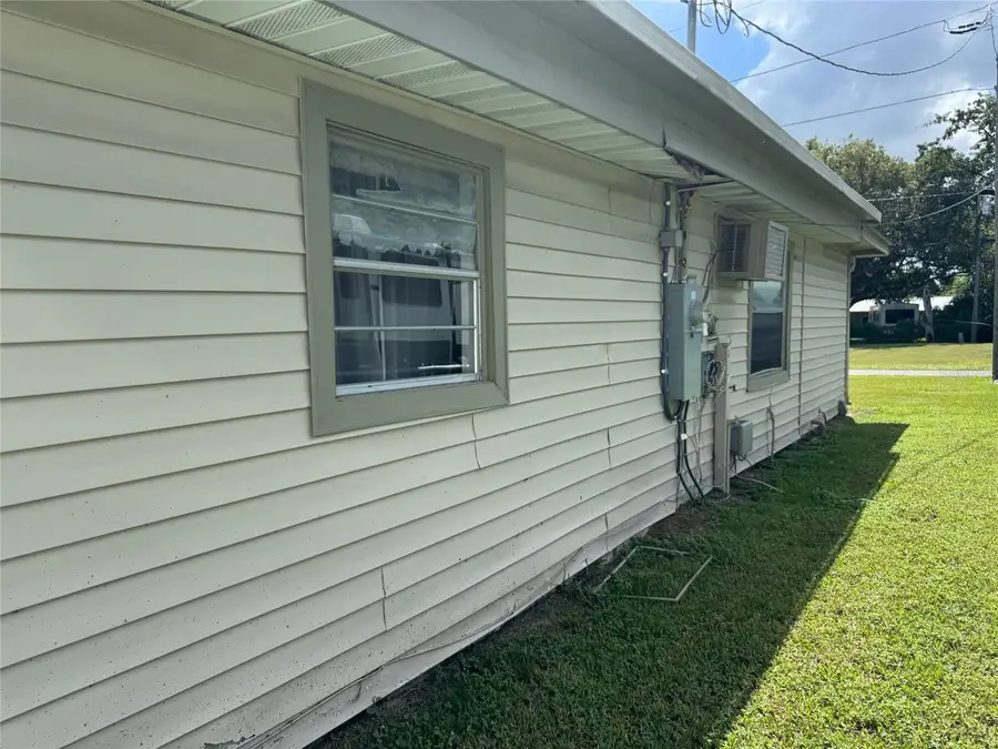 39047 Heath Drive, Zephyrhills, FL 33542 - Image #3