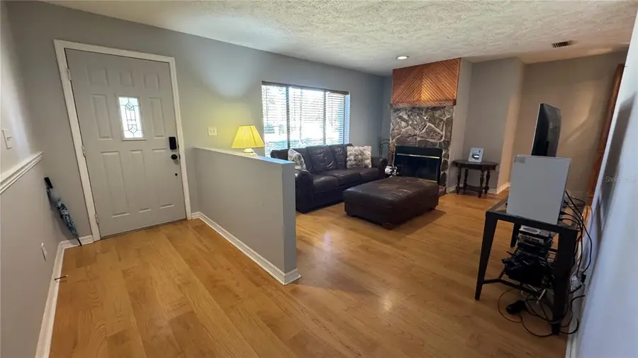 18619 Yocam Avenue, Lutz, FL 33549 - Image #2