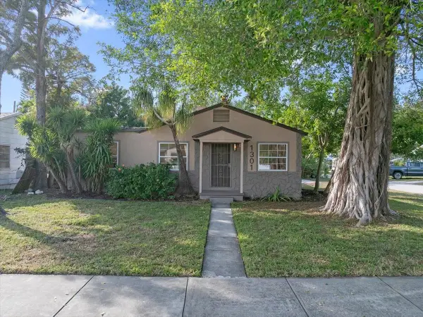 1301 56th Street S, GULFPORT, FL 33707