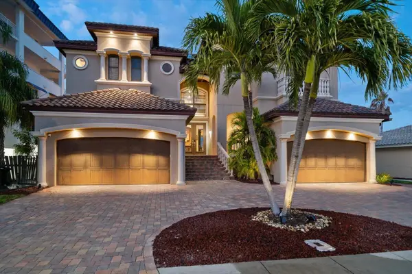 108 Bayside Drive, CLEARWATER BEACH, FL 33767