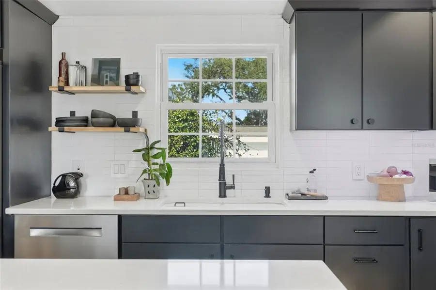 1201 30th Avenue N, Saint Petersburg, FL 33704 - Image #2