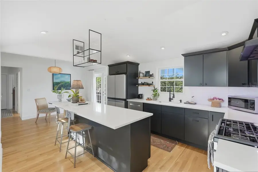 1201 30th Avenue N, Saint Petersburg, FL 33704 - Image #3