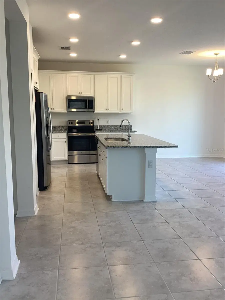 3023 Adams Cross Drive, Zephyrhills, FL 33540 - Image #2