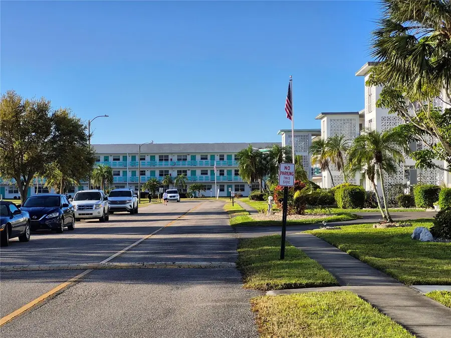 6000 20th Street N #116, Saint Petersburg, FL 33714 - Image #2