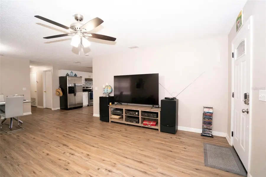 2102 E Frierson Avenue, Tampa, FL 33610 - Image #2