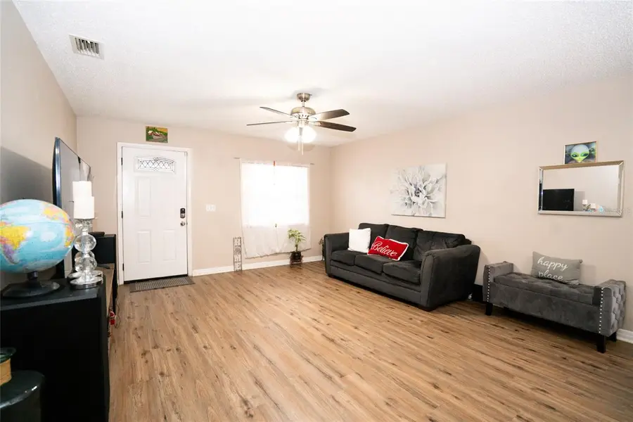 2102 E Frierson Avenue, Tampa, FL 33610 - Image #3