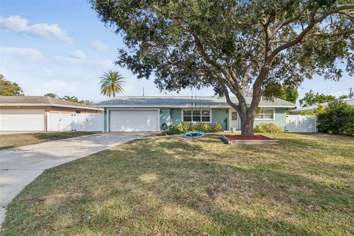 461 Deville Drive E, Largo, FL 33771 - Image #1