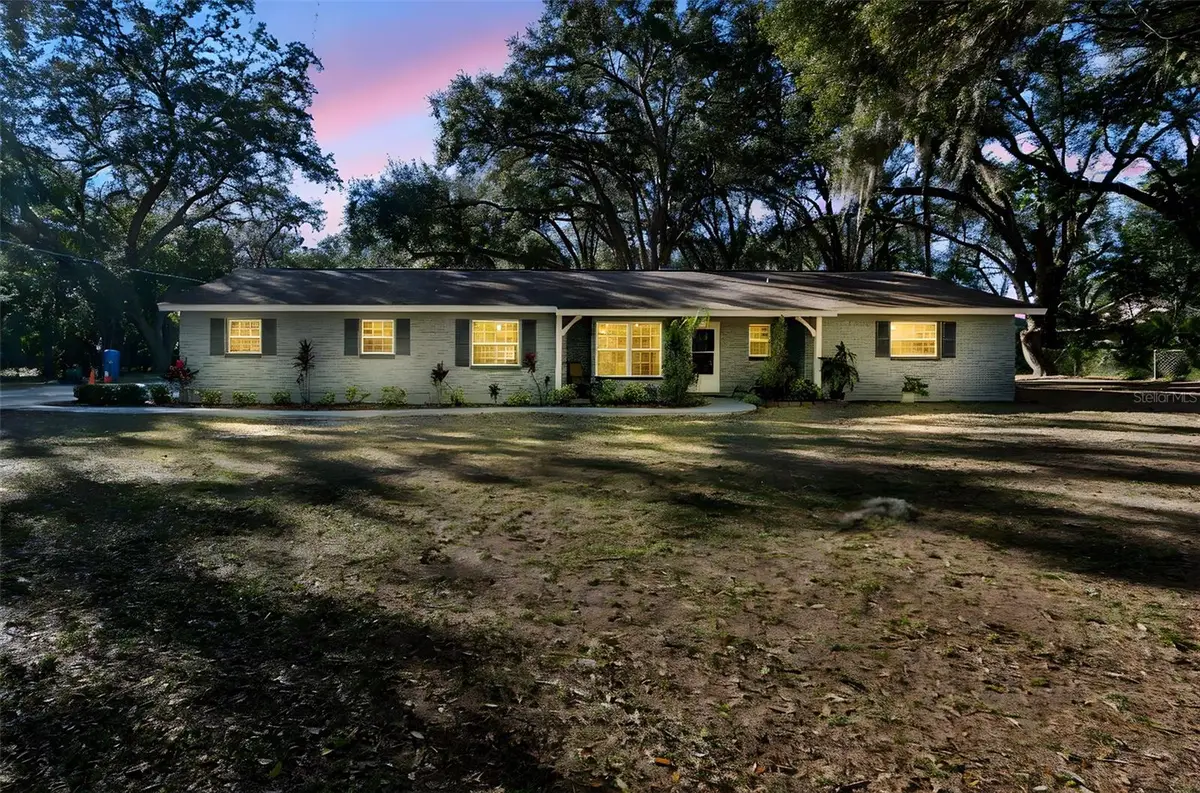 9628 Davis Road, Tampa, FL 33637 - Image #1