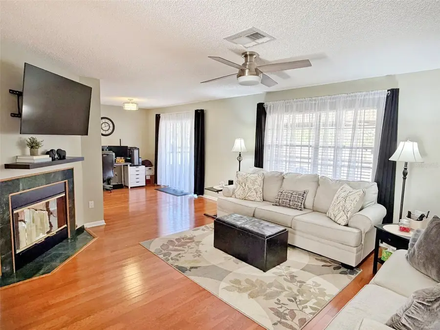 8518 Misty River Court, Tampa, FL 33637 - Image #2