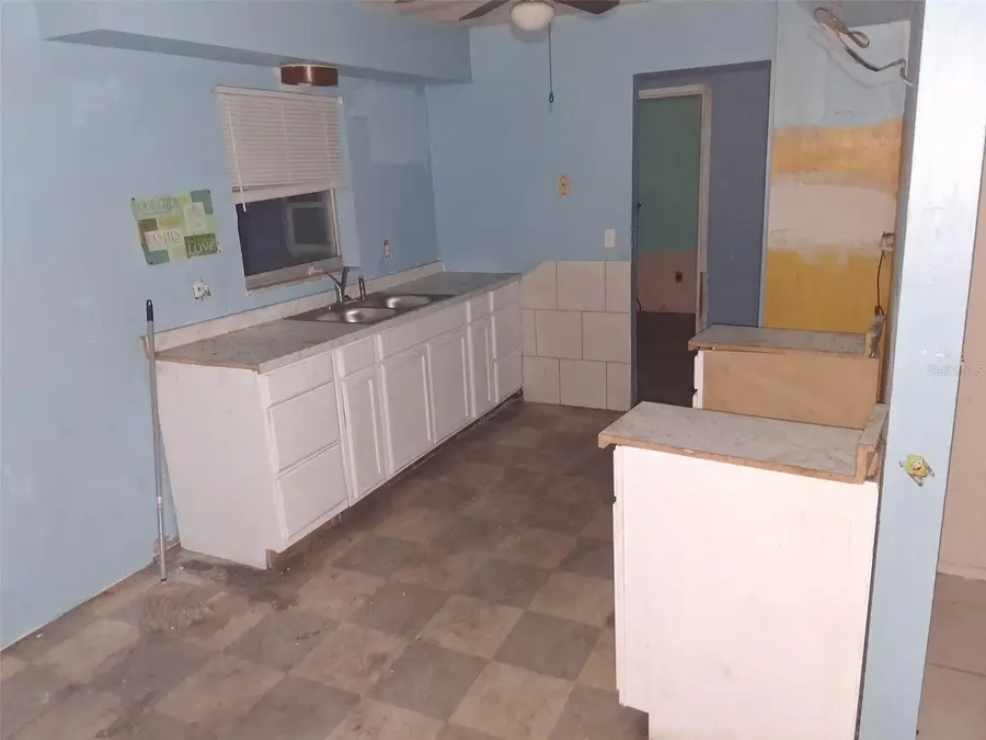 1001 Carlton Street, Clearwater, FL 33755 - Image #3