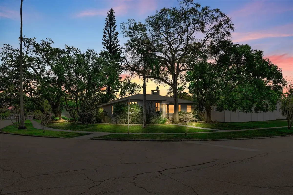 325 Orangeview Avenue, Clearwater, FL 33755 - Image #1