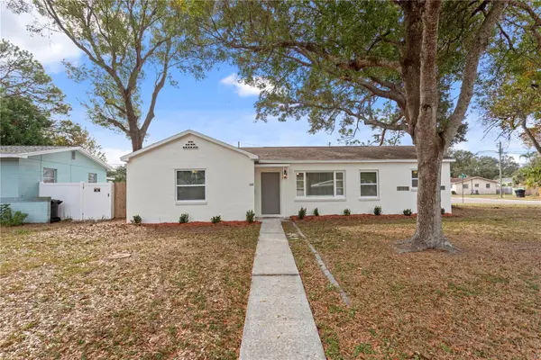 134 SW Lincoln Circle N, ST PETERSBURG, FL 33703