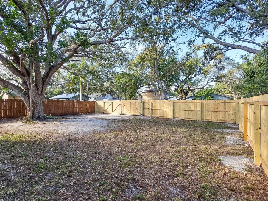525 28th Avenue S, Saint Petersburg, FL 33705 - Image #3
