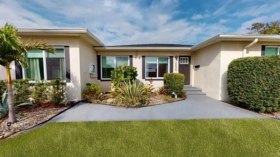 2495 37th Avenue N, Saint Petersburg, FL 33713 - Image #2