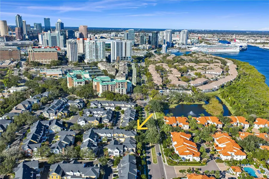 328 Inner Harbour Circle, Tampa, FL 33602 - Image #2