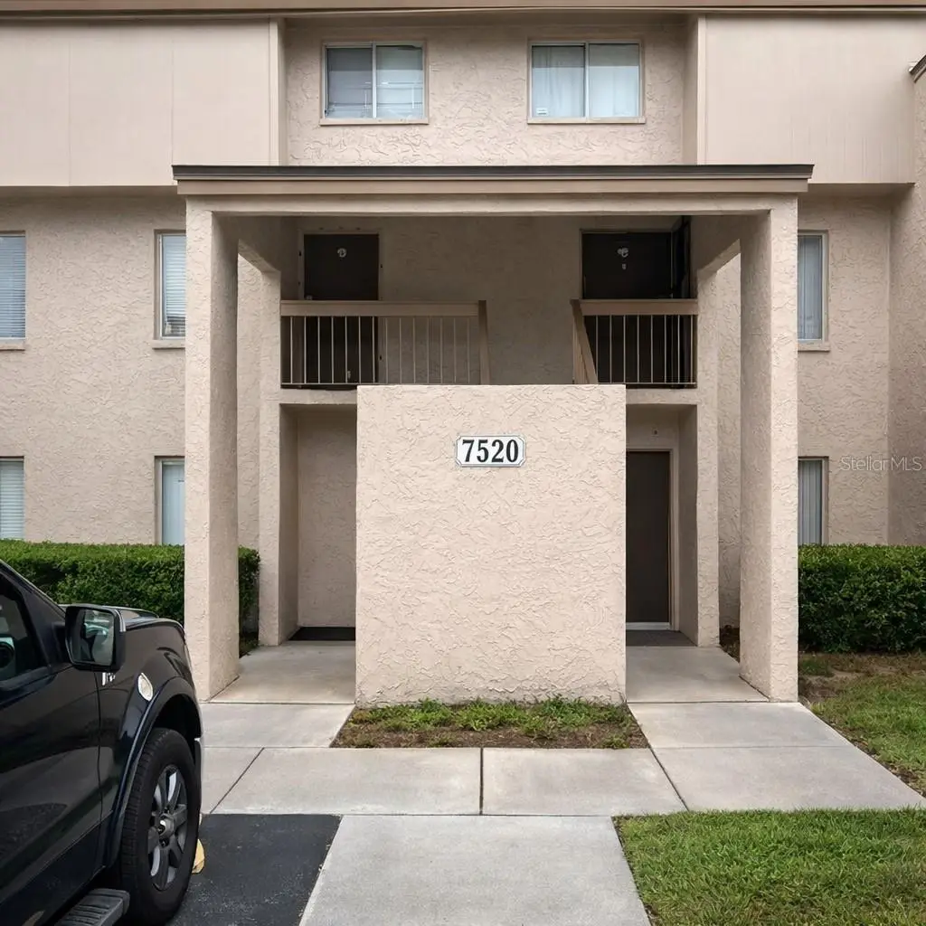 7520 Needle Leaf Place #40, Tampa, FL 33617 - Image #1
