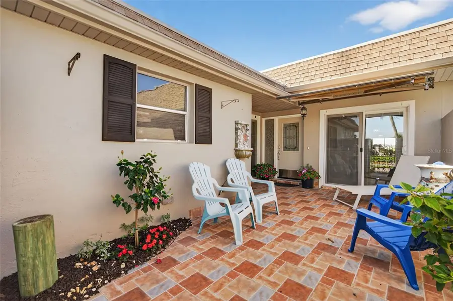 427 Boca Ciega Point Boulevard N, Saint Petersburg, FL 33708 - Image #3