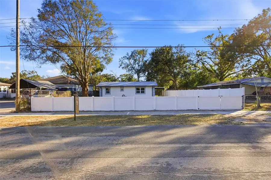2305 E 148th Avenue, Lutz, FL 33549 - Image #2